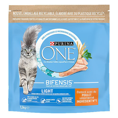 Purina One - Croquettes Light au Poulet et Blé pour Chat Adulte - 1,5Kg