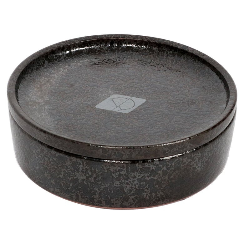 D&D - Gamelle Jasper pour chat Black dots - 13 x 13 x 2 cm Image numéro 1 D&D - Gamelle Jasper pour chat Black dots - 13 x 13 x 2 cm Image numéro 1