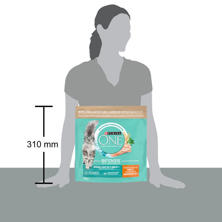 Purina One - Croquettes au Poulet et Céréales pour Chat Senior 11+ - 1,5Kg Image numéro 3 Purina One - Croquettes au Poulet et Céréales pour Chat Senior 11+ - 1,5Kg Image numéro 3