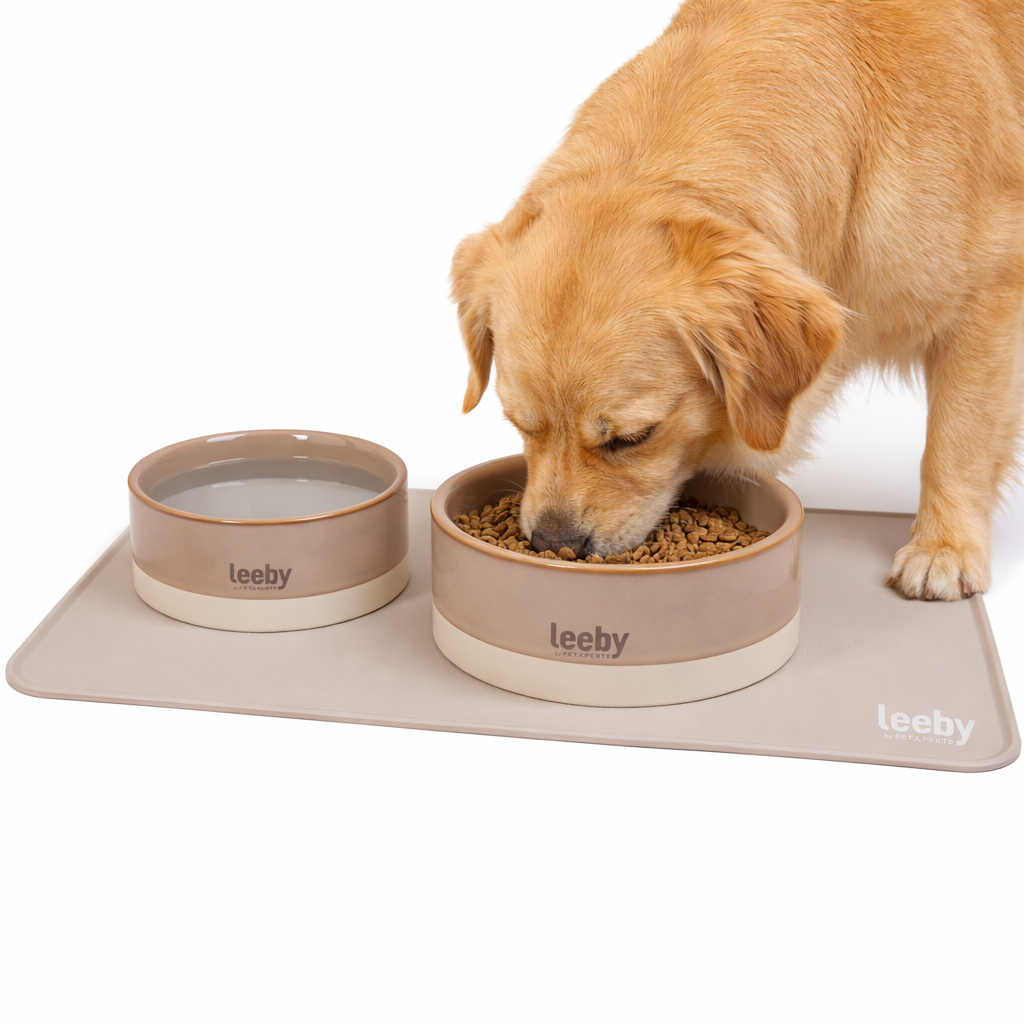 Leeby - Tapis pour gamelles en silicone Taupe pour Chiens - 47,5&times;30,5cm Image num&eacute;ro 1