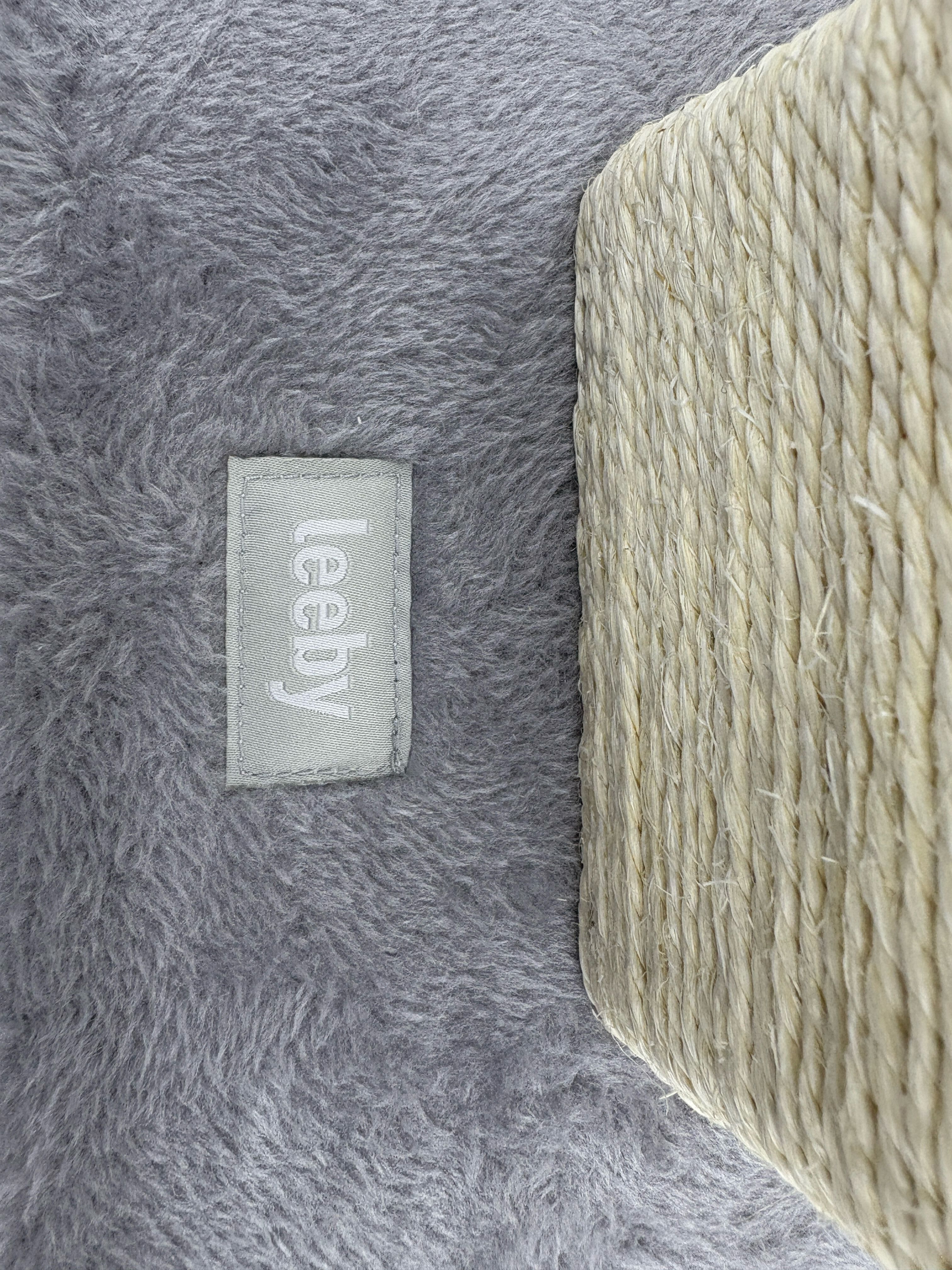 Leeby - Griffoir Pyramide Sisal pour Chats - 28x28x40cm Image num&eacute;ro 4