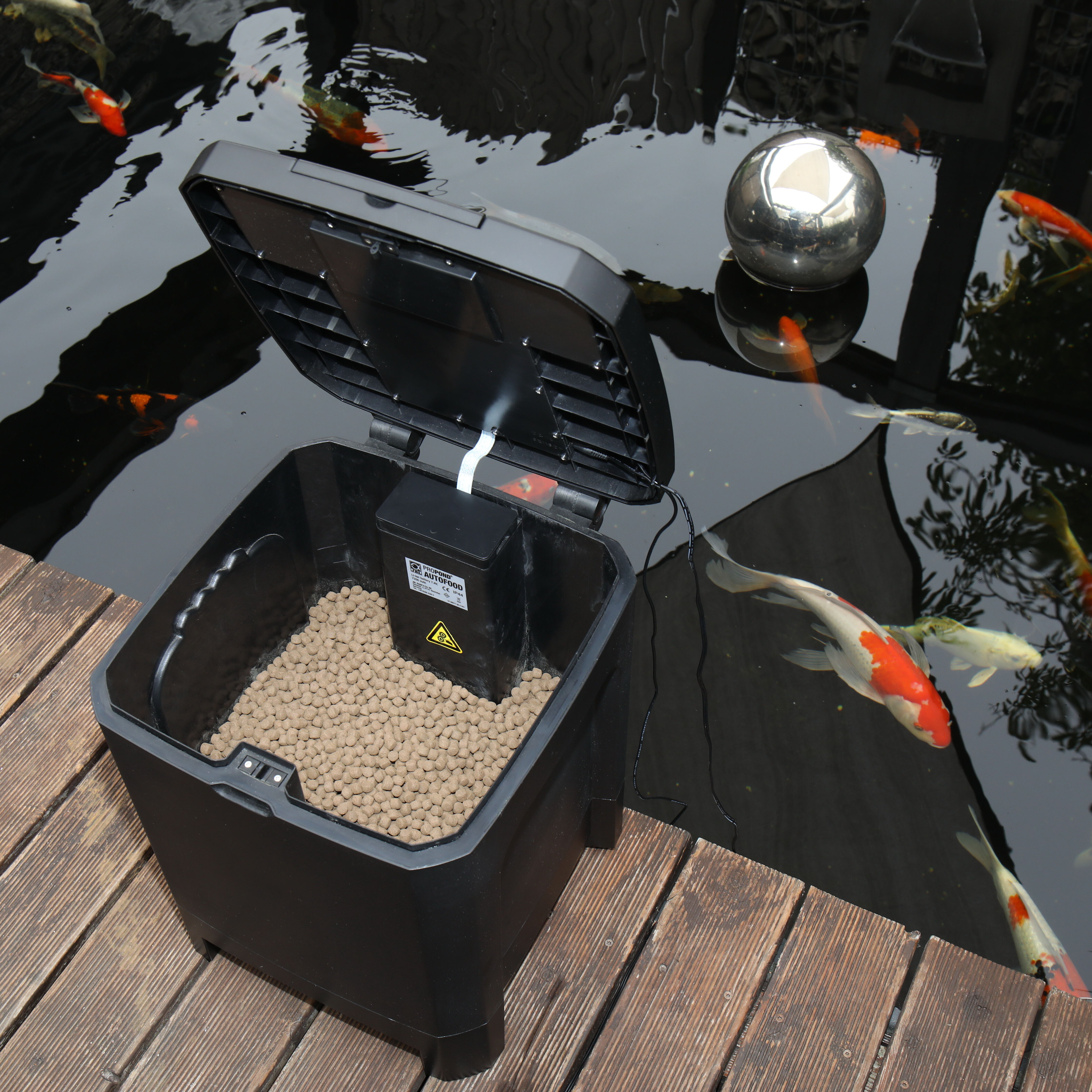 JBL - Distributeur Automatique Propond pour Poissons de Bassin Image num&eacute;ro 7