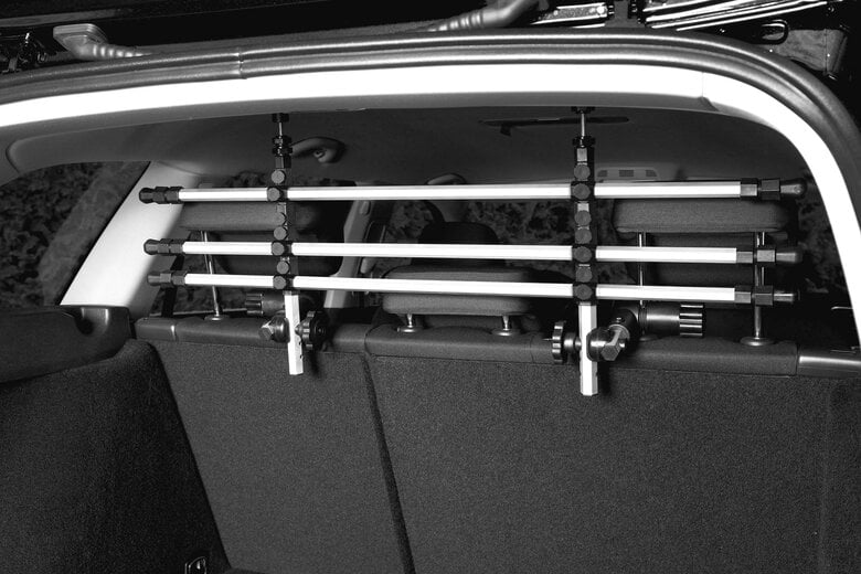 Grille pare-chien de sécurité pour voiture Image numéro 2 Grille pare-chien de sécurité pour voiture Image numéro 2