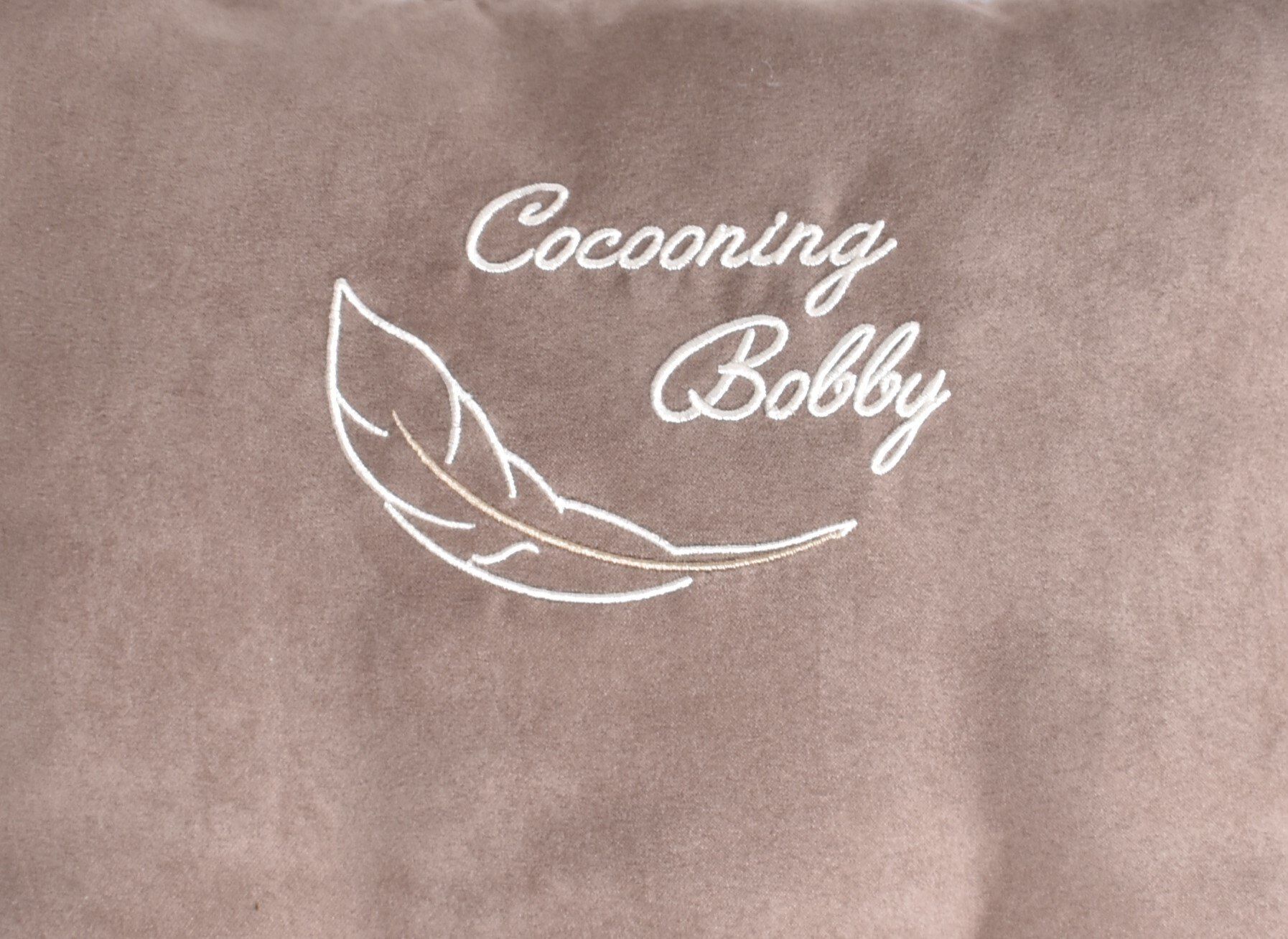 Bobby - Lit Pilou Noisette pour Chiens Image num&eacute;ro 2